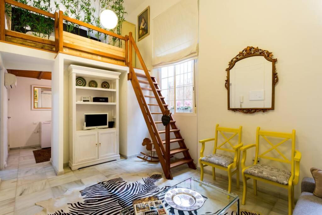 Apartamento Pretty Duplex In Bohemian District-city Center Sevilha